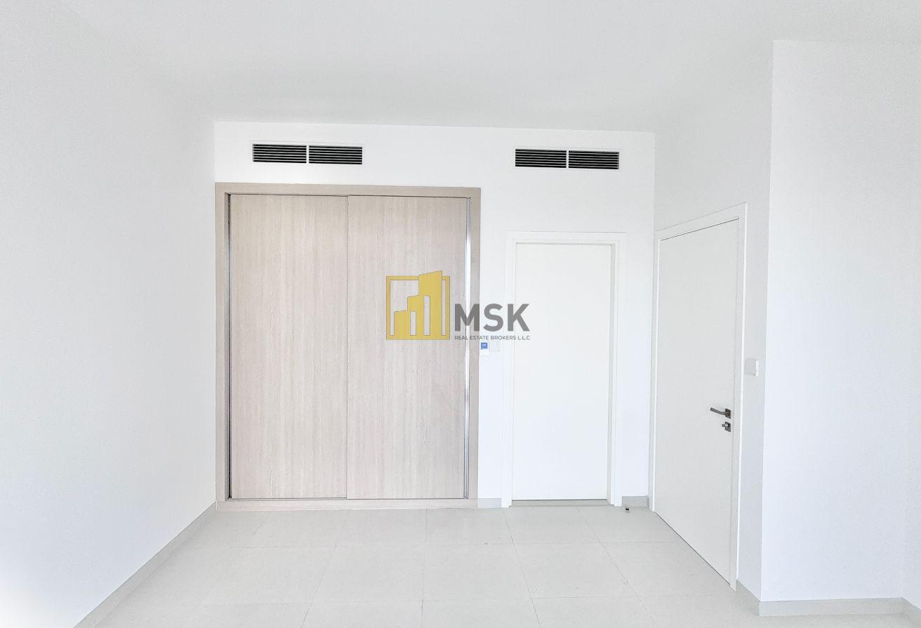 True Corner Unit | Single Row | Close to Park photo 20