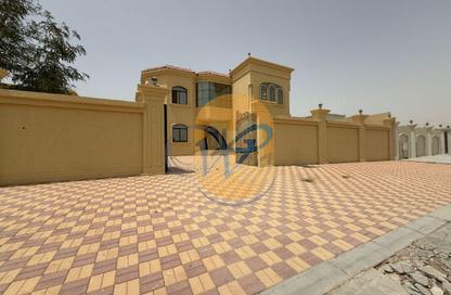 Villa - 5 Bedrooms - 7 Bathrooms for rent in Al Riffa - Ras Al Khaimah