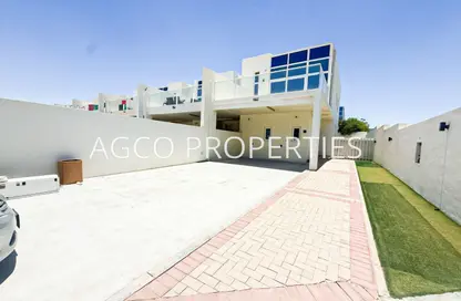 Townhouse - 3 Bedrooms - 5 Bathrooms for sale in Sanctnary - Damac Hills 2 - Dubai