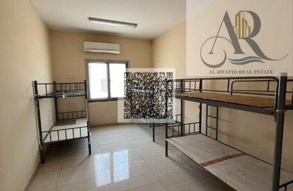 Labor Camp - Studio - 7+ Bathrooms for rent in Ali Mousa Building - Al Sajaa Industrial - Al Sajaa - Sharjah