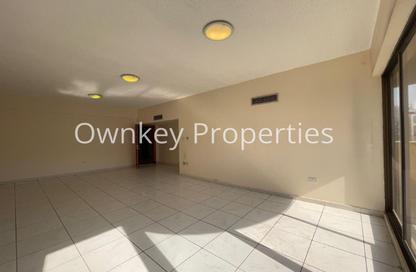 Apartment - 3 Bedrooms - 2 Bathrooms for rent in Silver Sands 1 - Al Mankhool - Bur Dubai - Dubai
