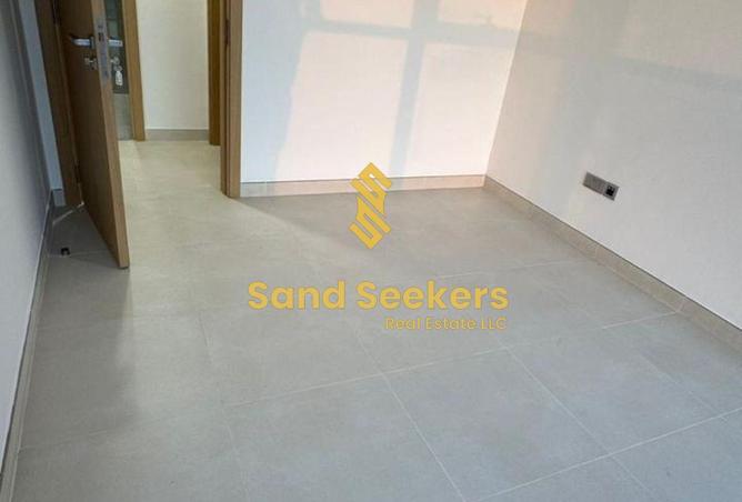 82349227 - صورة العقار 3