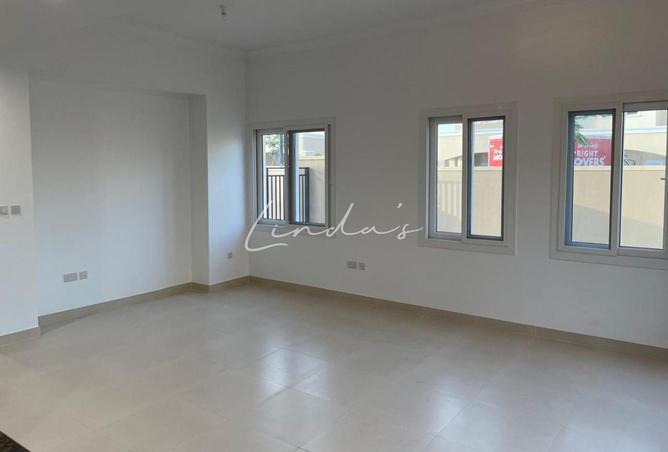 98682004 - Property Image 3