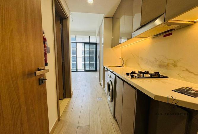 135143160 - Property Image 3