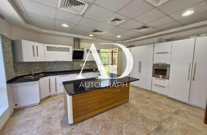 Villa - 5 Bedrooms - 6 Bathrooms for rent in Umm Suqeim 1 Villas - Umm Suqeim 1 - Umm Suqeim - Dubai Villa - 5 Bedrooms - 6 Bathrooms for rent in Umm Suqeim 1 Villas - Umm Suqeim 1 - Umm Suqeim - Dubai