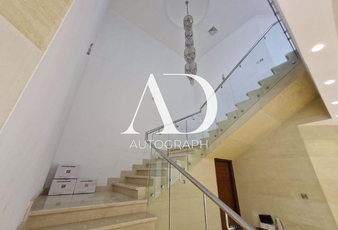 Vastu Compliant | Spacious Luxury Family Villa photo 12