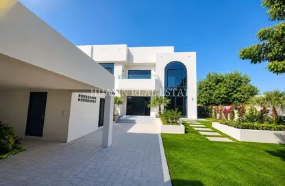 Villa - 5 Bedrooms - 6 Bathrooms for rent in Jumeirah 1 Villas - Jumeirah 1 - Jumeirah - Dubai Villa - 5 Bedrooms - 6 Bathrooms for rent in Jumeirah 1 Villas - Jumeirah 1 - Jumeirah - Dubai