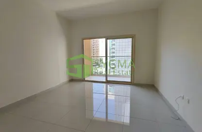 Apartment - 1 Bedroom - 2 Bathrooms for rent in East Coast Building - Barsha Heights (Tecom) - Dubai