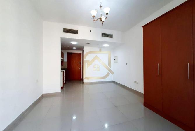 76968210 - Property Image 3