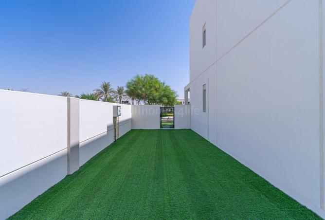 81120405 - Property Image 3