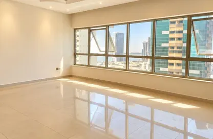 Apartment - 3 Bedrooms - 4 Bathrooms for rent in New Al Taawun Road - Al Taawun - Sharjah