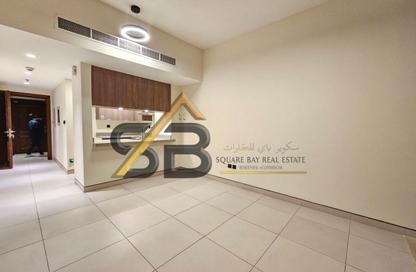 Apartment - 1 - 2 for rent in Saleh Residence 3 - Jumeirah Garden City - Al Satwa - Dubai Apartment - 1 - 2 for rent in Saleh Residence 3 - Jumeirah Garden City - Al Satwa - Dubai