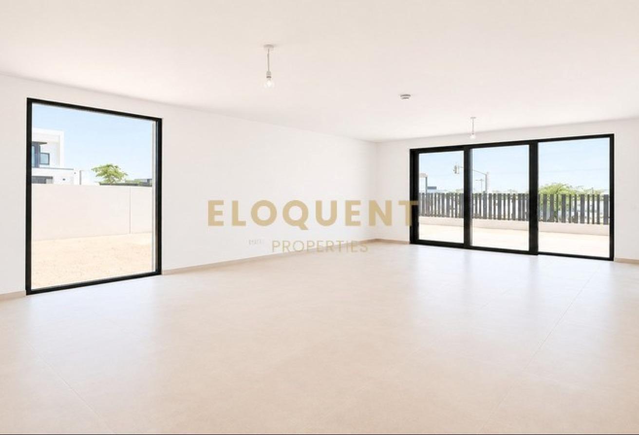 Corner Unit | Contemporary Design | Large Plot photo 3