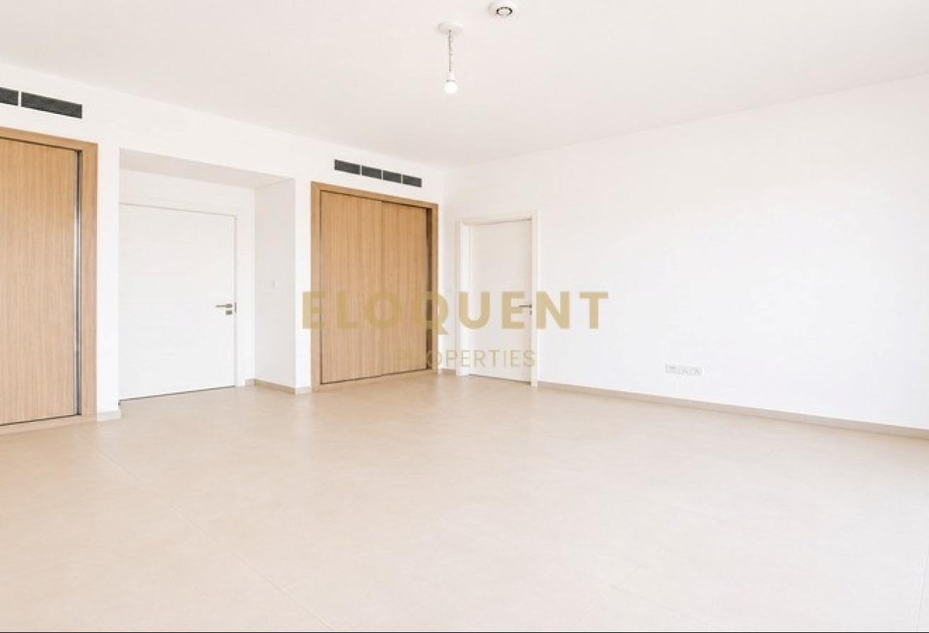 Corner Unit | Contemporary Design | Large Plot photo 7