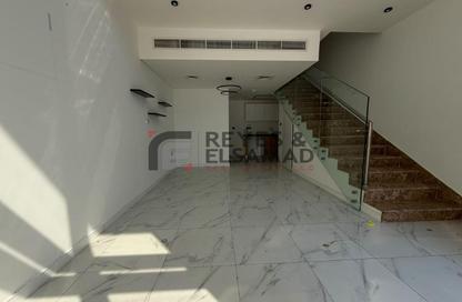 Townhouse - 1 - 2 for rent in Rukan 3 - Rukan - Dubai