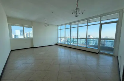 Apartment - 2 Bedrooms - 4 Bathrooms for rent in Al Majaz Tower - Al Majaz - Sharjah