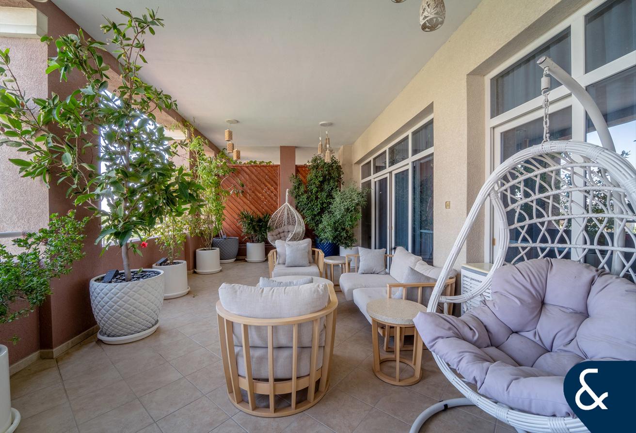 Lake View | 3 Bedrooms | Available Dec photo 17