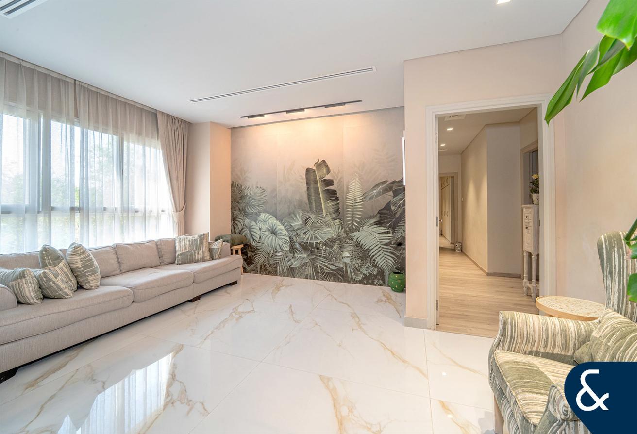 Lake View | 3 Bedrooms | Available Dec photo 21
