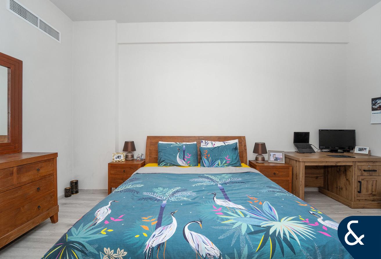 Lake View | 3 Bedrooms | Available Dec photo 11
