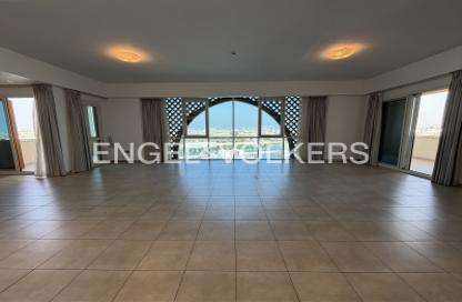 Apartment - 3 Bedrooms - 4 Bathrooms for sale in Marina Residences 5 - Marina Residences - Palm Jumeirah - Dubai