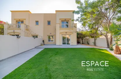 فيلا - 3 غرف نوم - 3 حمامات للايجار في الينابيع 8 - الينابيع - دبي