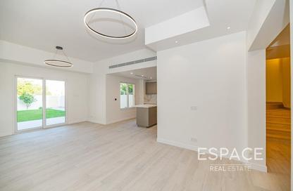 Villa - 3 Bedrooms - 3 Bathrooms for rent in Springs 8 - The Springs - Dubai