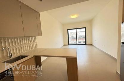 Apartment - 1 - 2 for rent in Weybridge Gardens 1 - Weybridge Gardens - Dubai Land Residence Complex - Dubai