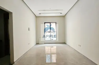 شقة - 1 حمام للايجار في أرض المعاهد - المدينة الجامعية - الشارقة