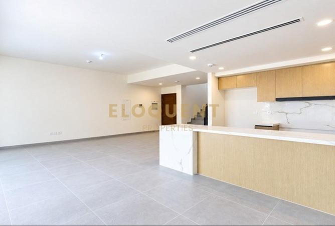 145062102 - Property Image 3