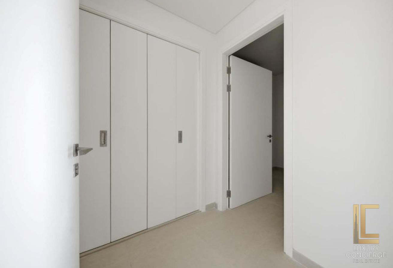 Corner Unit | Vastu Compliant | Upgraded | Type A photo 9