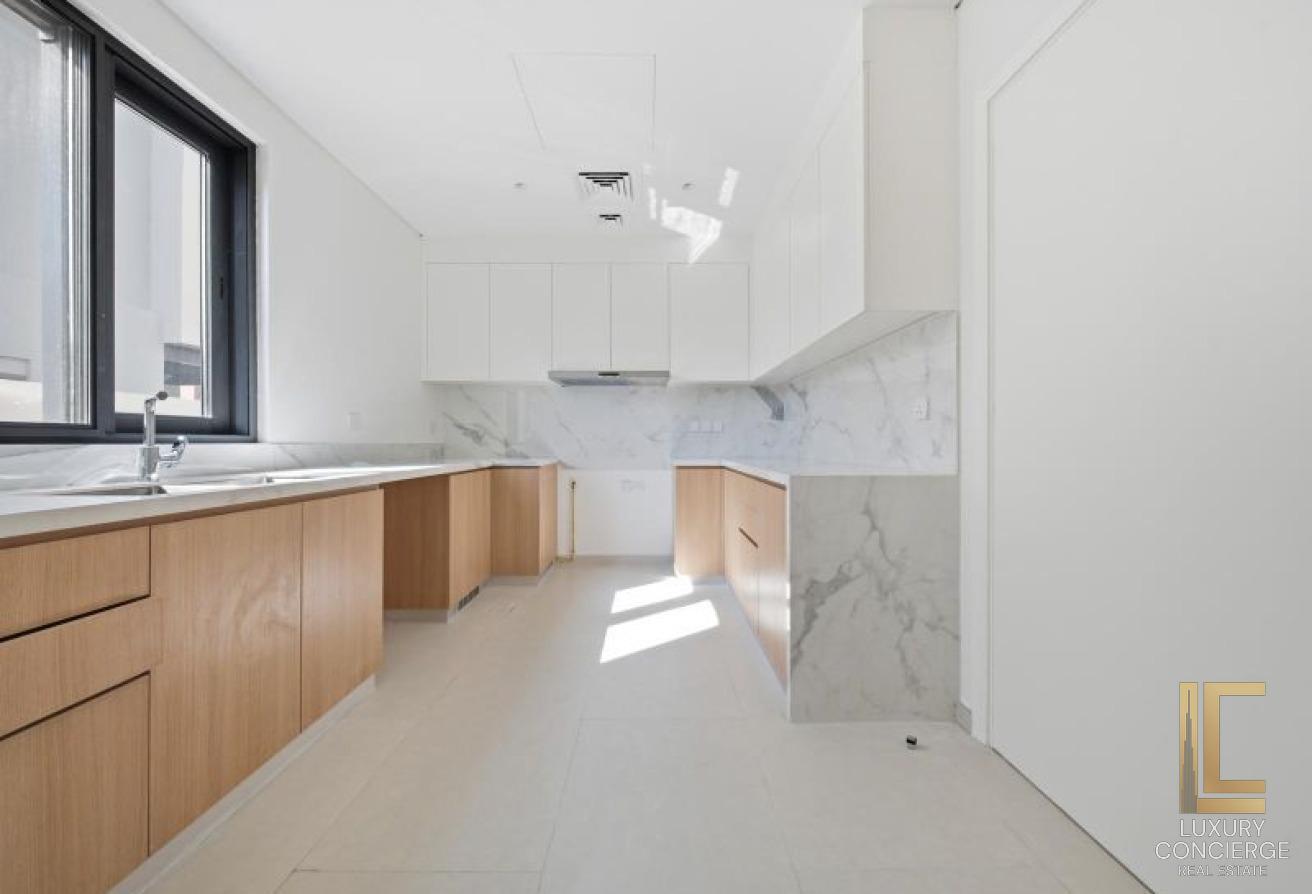 Corner Unit | Vastu Compliant | Upgraded | Type A photo 7