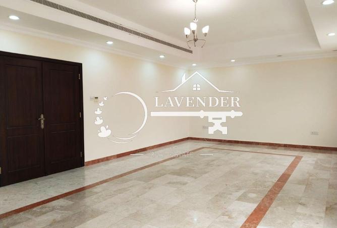 71123094 - Property Image 2