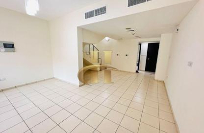 Villa - 4 - 5 for rent in Seasons Summer Townhouses - Summer - Seasons Community - District 15 - Jumeirah Village Circle - Dubai