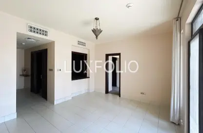 شقة - غرفة نوم - 2 حمامات للايجار في زعفران 2 - زعفران - دبي القديمة - وسط مدينة دبي - دبي