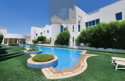 Villa - 4 Bedrooms - 5 Bathrooms for rent in Jumeirah 1 Villas - Jumeirah 1 - Jumeirah - Dubai