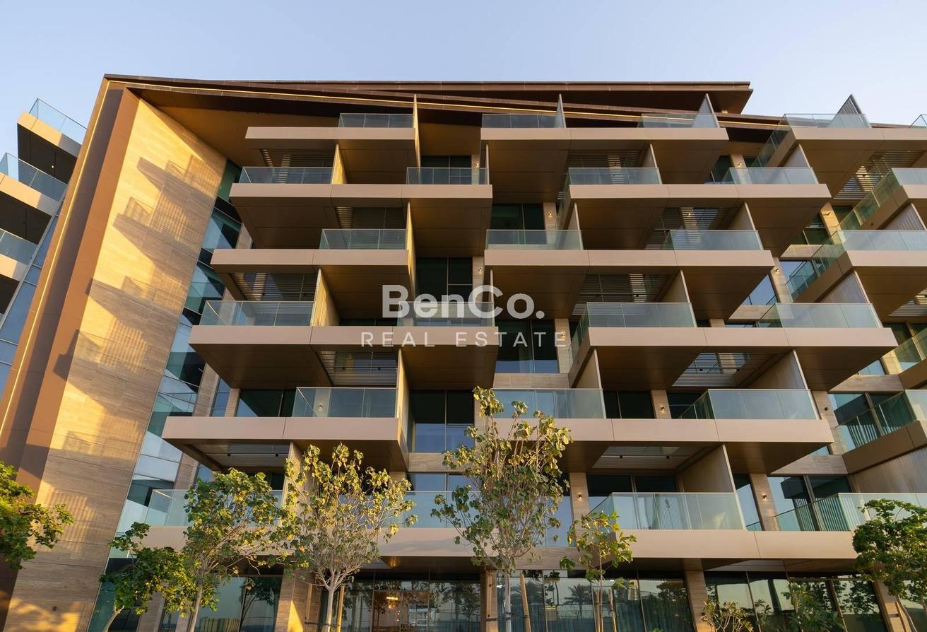 Royal Atlantis View | High Floor | Furnished photo 9