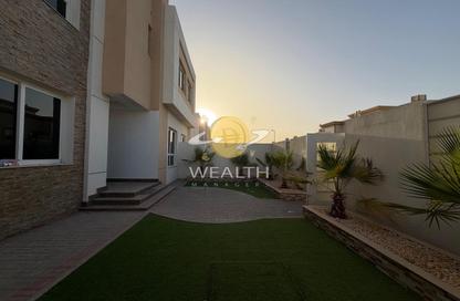 فيلا - 4 غرف نوم - 6 حمامات للايجار في مساكن نسمه - ّالطي - الشارقة