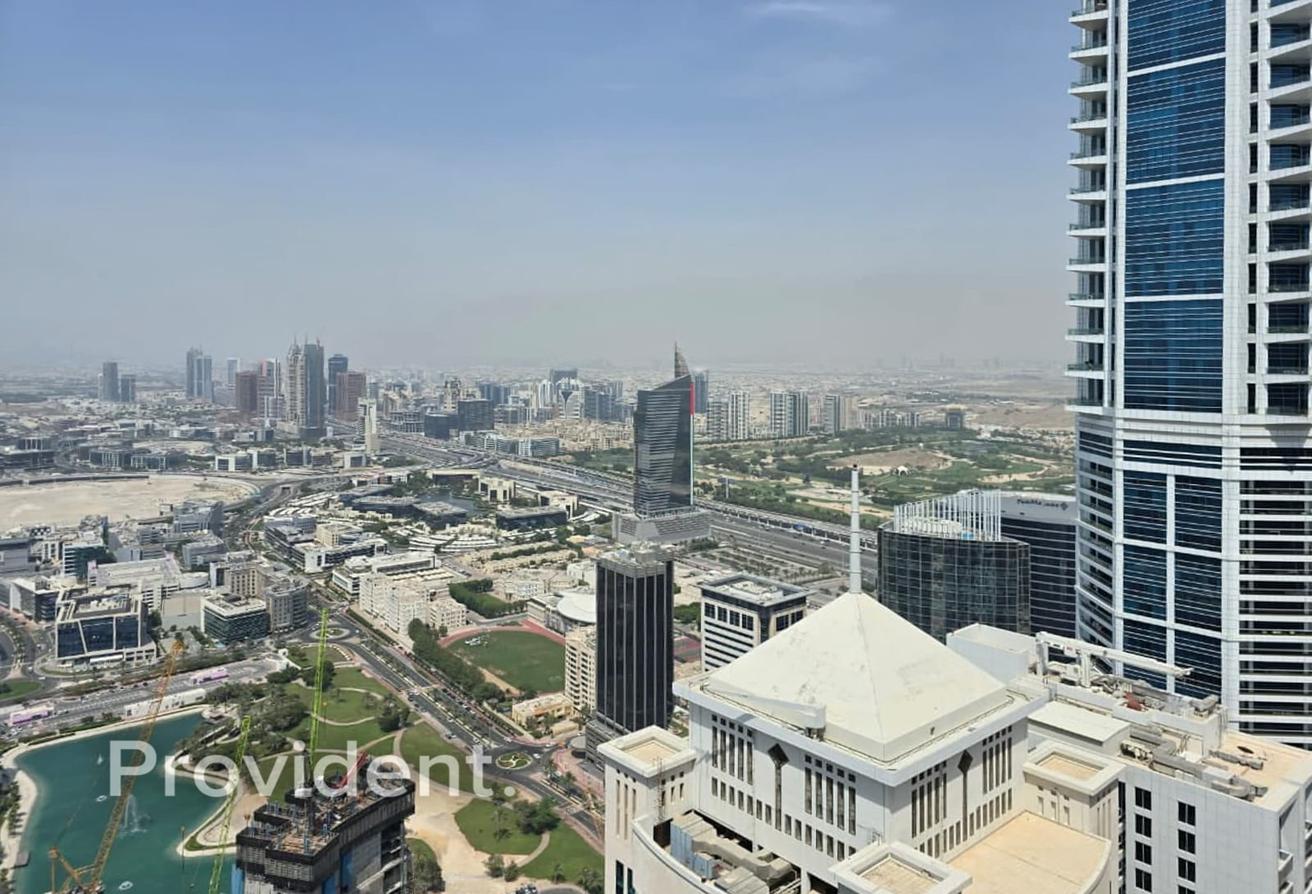 Dubai Marina Charm | High Floor | Unfurnished photo 2