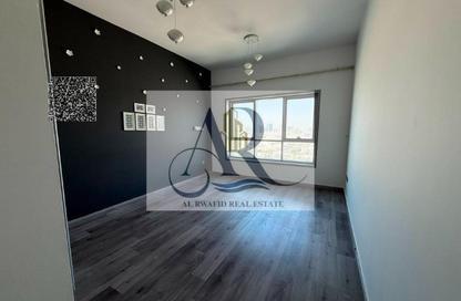 Apartment - 2 Bedrooms - 3 Bathrooms for rent in Corniche Tower - Ajman Corniche Road - Ajman