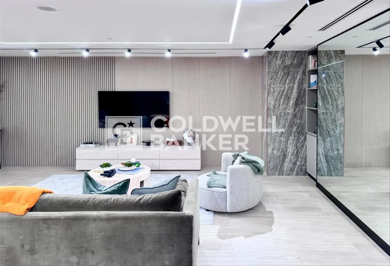 97382772 - Property Main Image