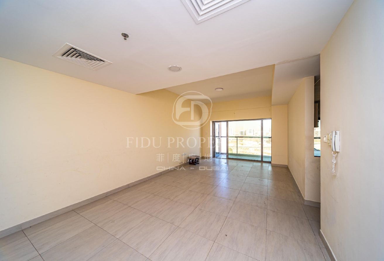 Amazing 2Bed |Opposite of Park | No Separate Chill