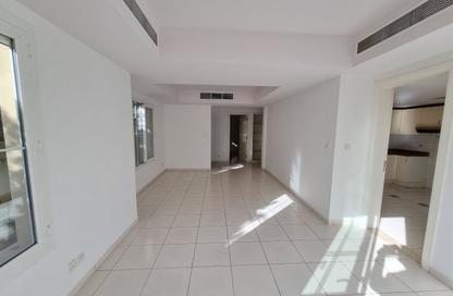 Villa - 3 Bedrooms - 3 Bathrooms for rent in Springs 11 - The Springs - Dubai