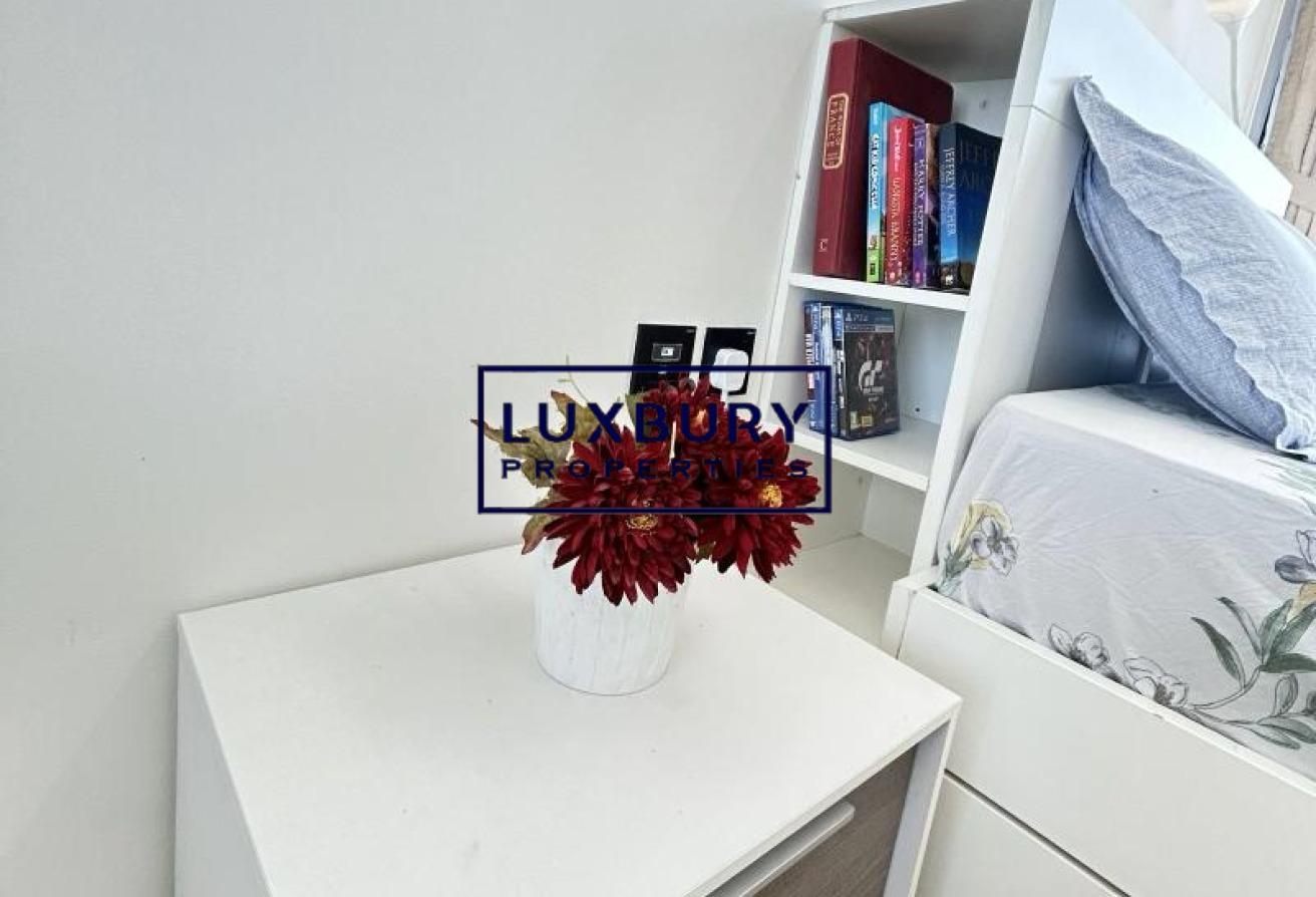 READY TO MOVE | SPACIOUS | PRIME LOCATION photo 12