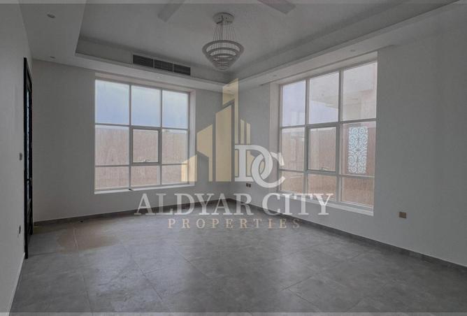 105119260 - Property Image 3