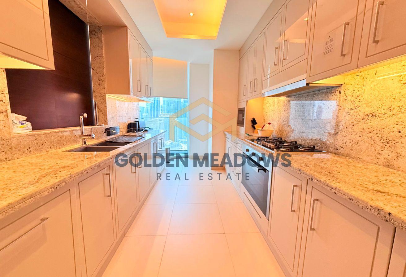 Luxury 3Bed+Maid | Burj View | Sky View photo 7