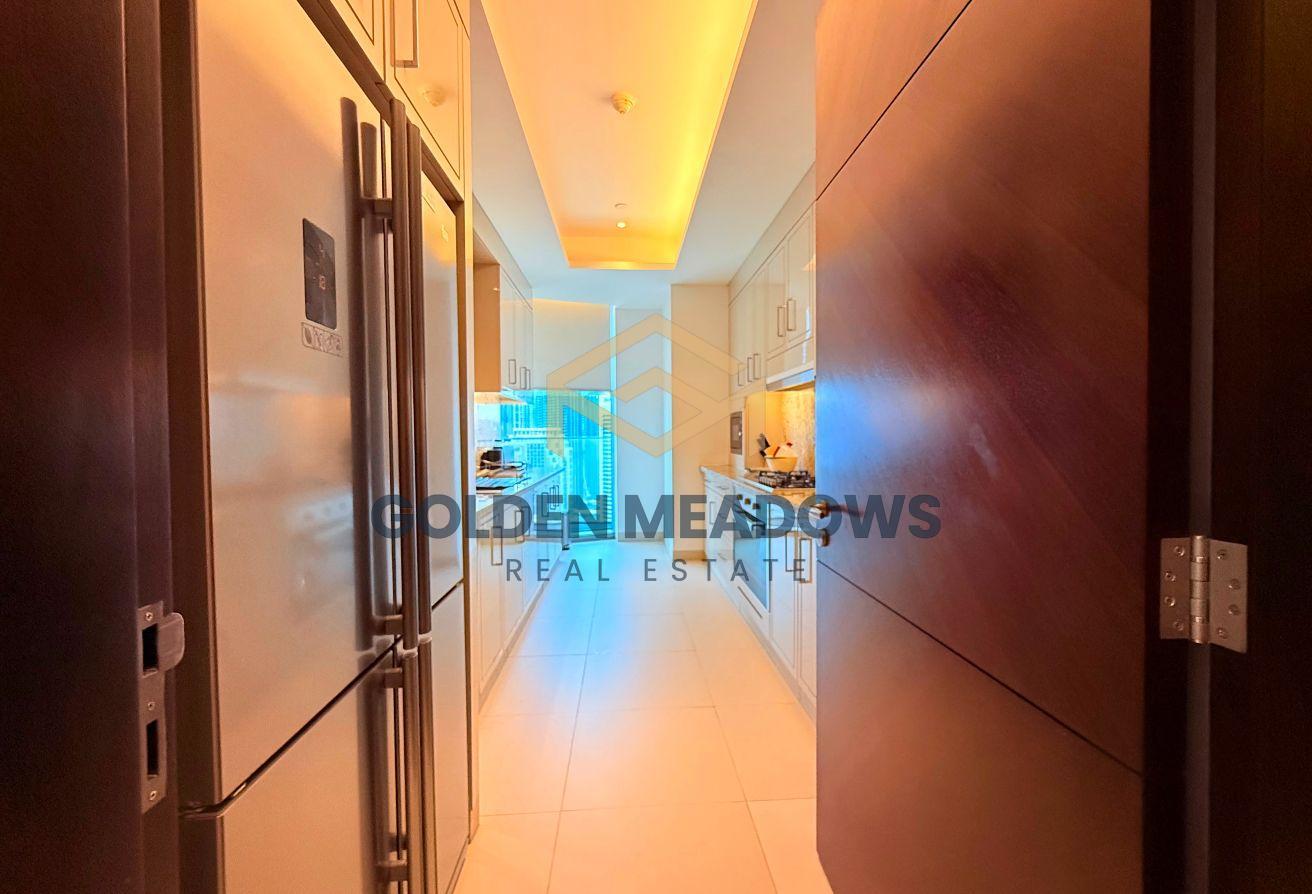 Luxury 3Bed+Maid | Burj View | Sky View photo 8