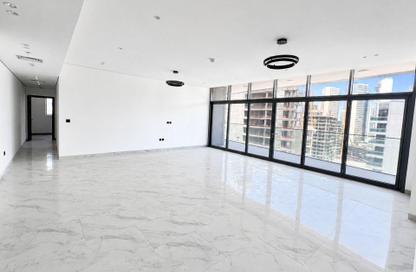 Apartment - 3 Bedrooms - 5 Bathrooms for sale in Royal Regency - Business Bay - Dubai