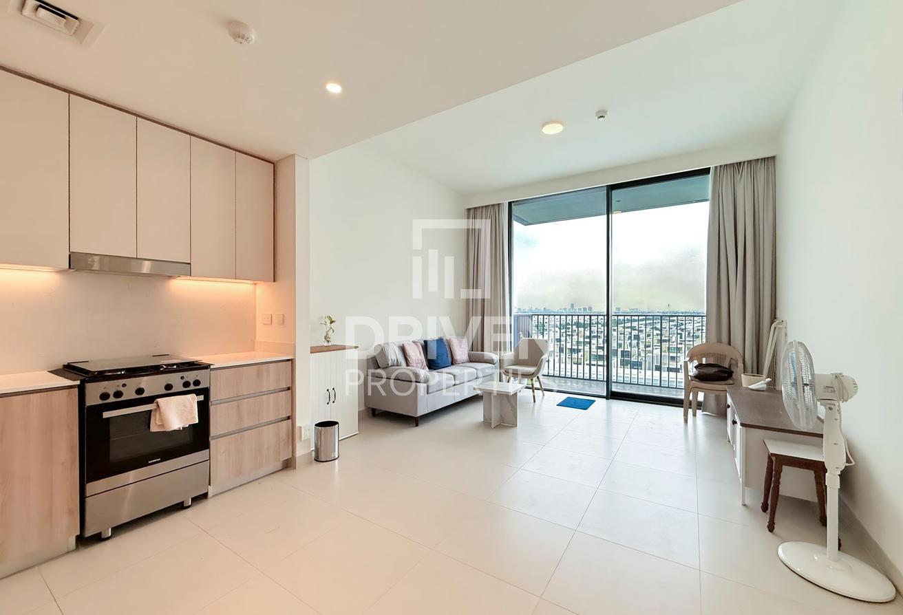 Pool and Villa Views | Furnished | Chiller Free photo 6