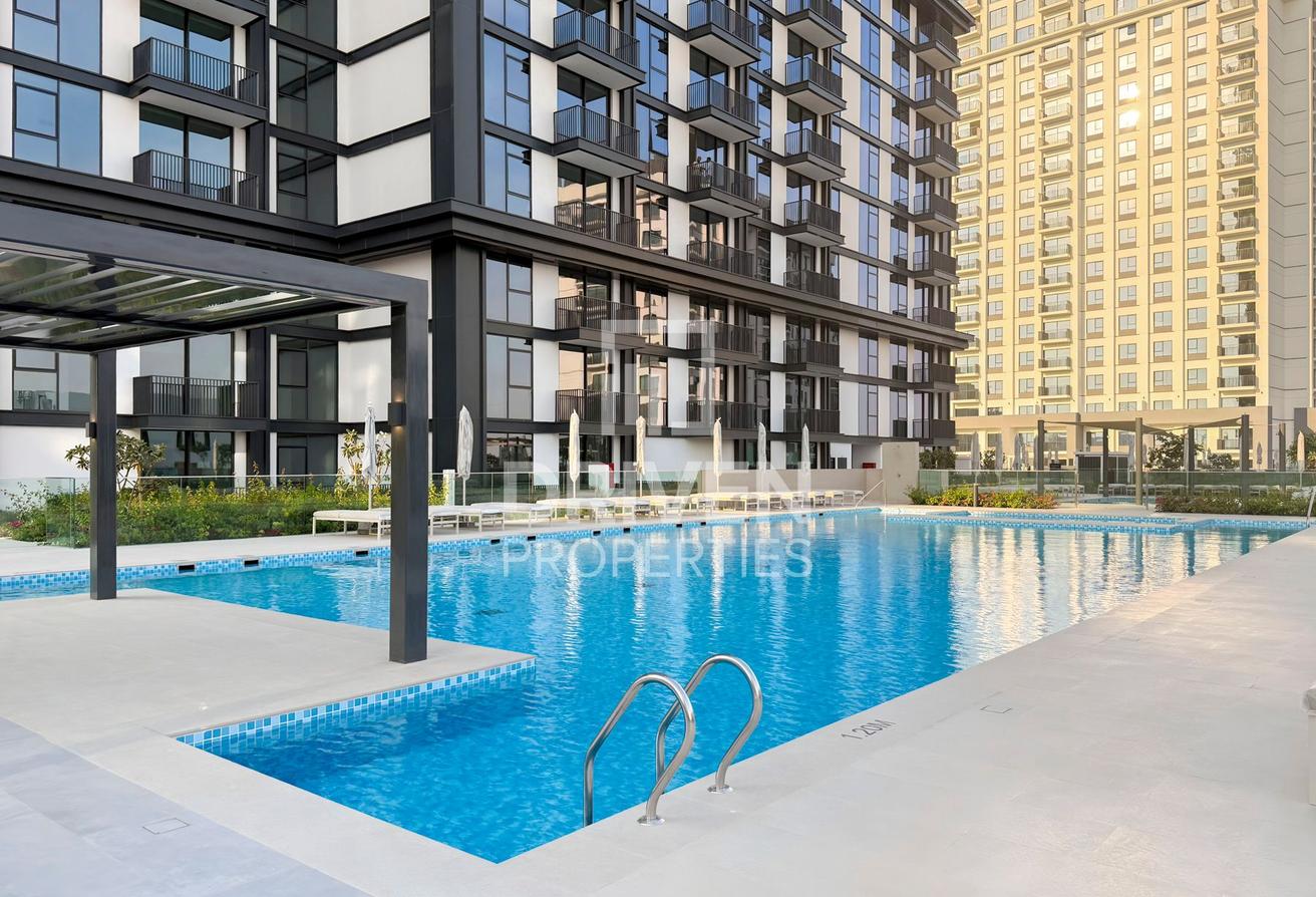 Pool and Villa Views | Furnished | Chiller Free photo 17