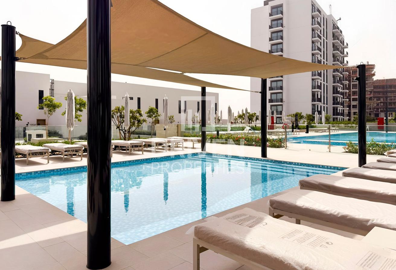 Pool and Villa Views | Furnished | Chiller Free photo 11